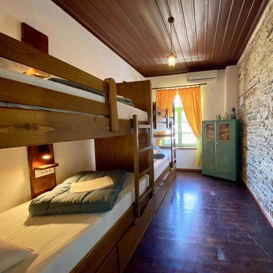 Stone City Hostel Gjirokastër 外观 照片