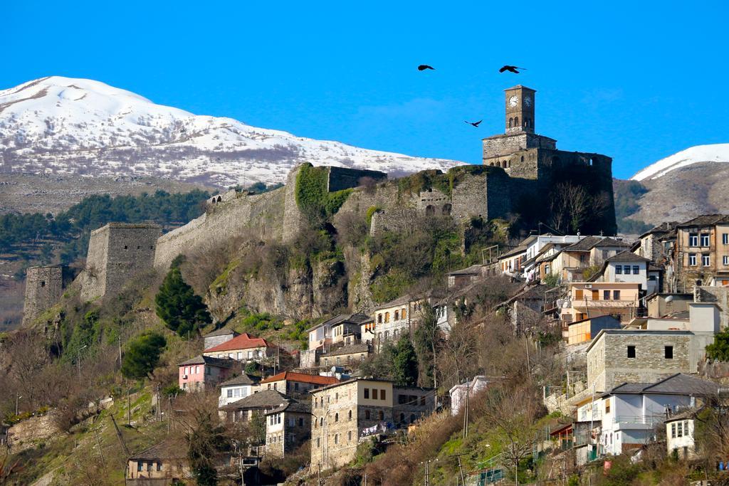 Stone City Hostel Gjirokastër 外观 照片