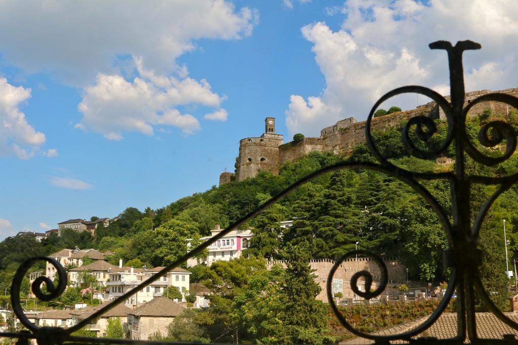 Stone City Hostel Gjirokastër 外观 照片