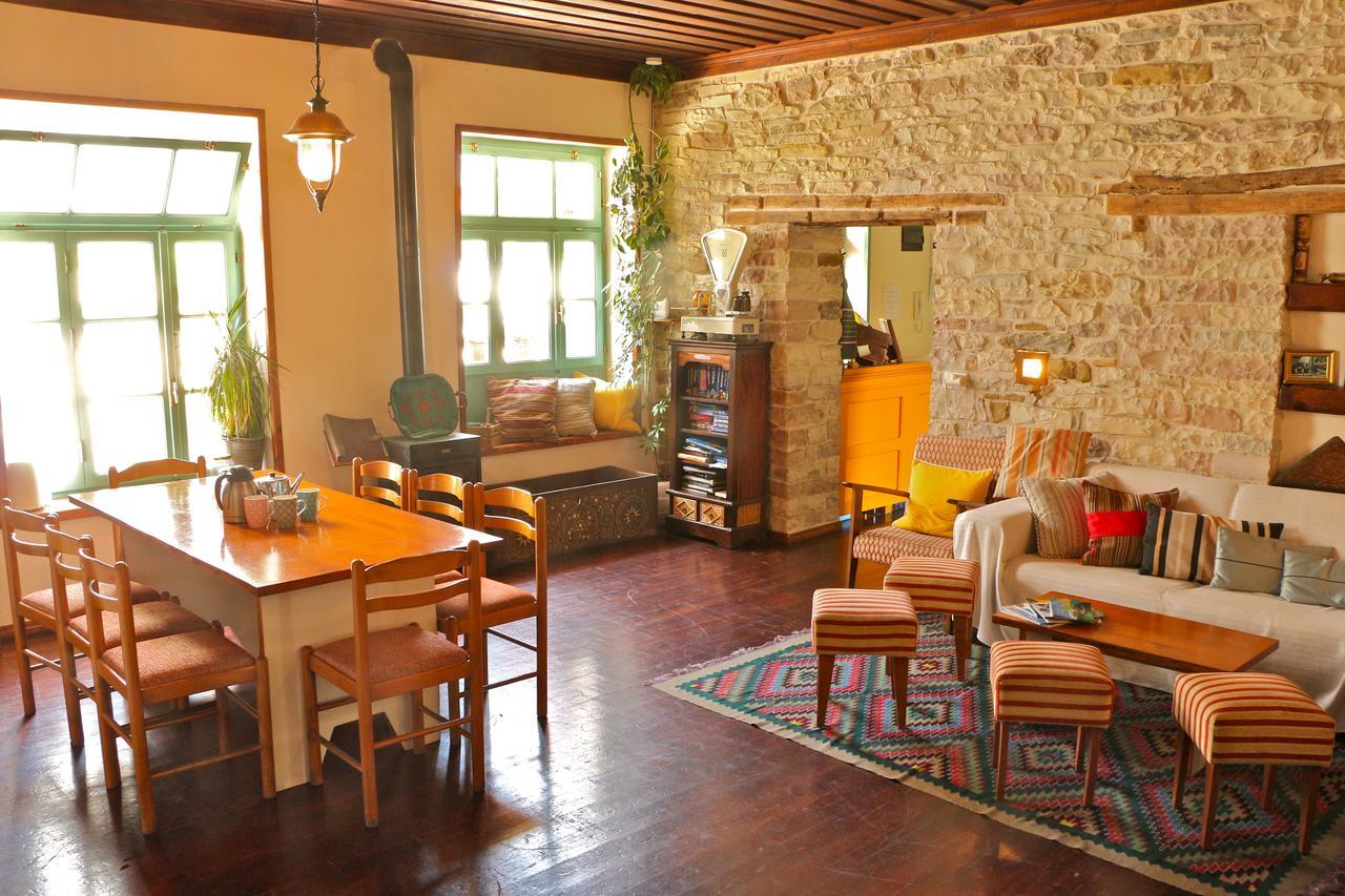 Stone City Hostel Gjirokastër 外观 照片